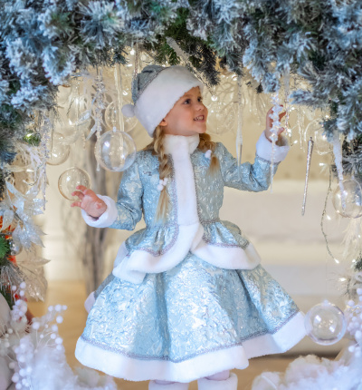 Costume of Snow Maiden with a hat №8