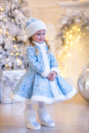 Snowmaiden's costume with a hat №2 фото 3
