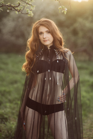 Black boudoir cape фото 3