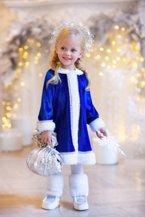 Snowmaiden's costume of velvet with kokoshnik фото 2