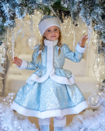Costume of Snow Maiden with a hat №8 фото 2